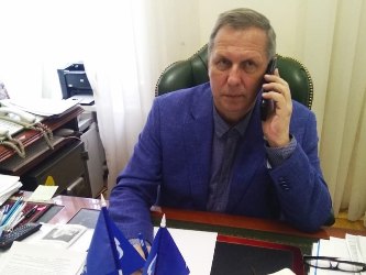 Владимир Попков адресовал медикам свое поздравление с профессиональным праздником